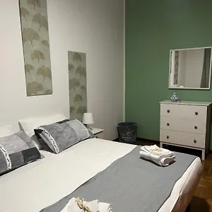 Ampio Bilocale A Appartamento Milano